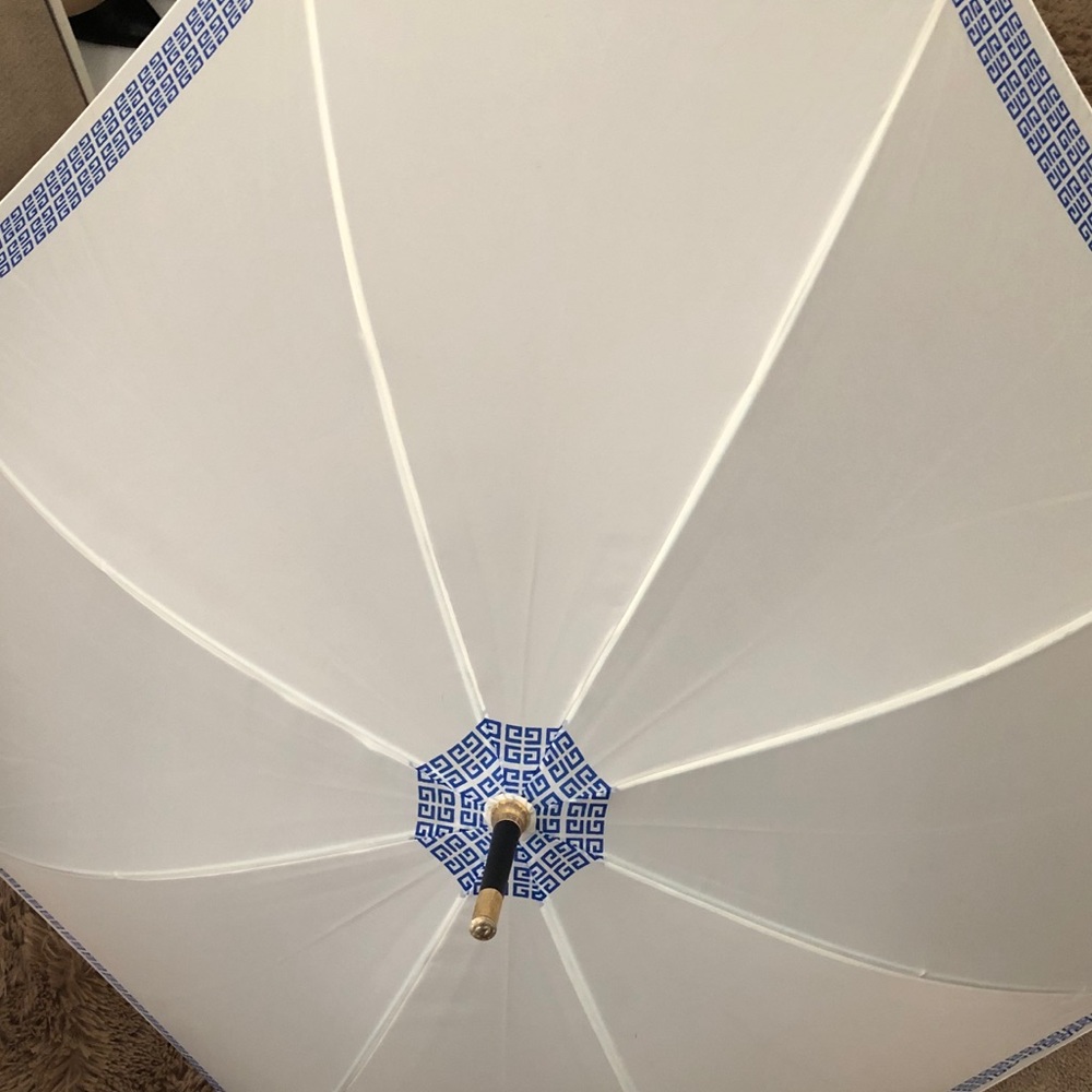 Givenchy  Umbrella - Picture 2 of 8